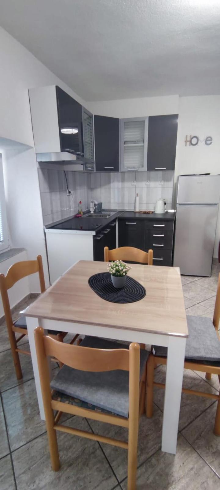 Apartmani Oreskovic Кустичи Экстерьер фото